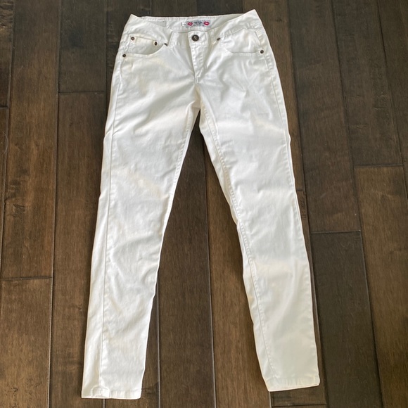 What About Me Denim - ❤️3/$30 WAM What About Me White Pants